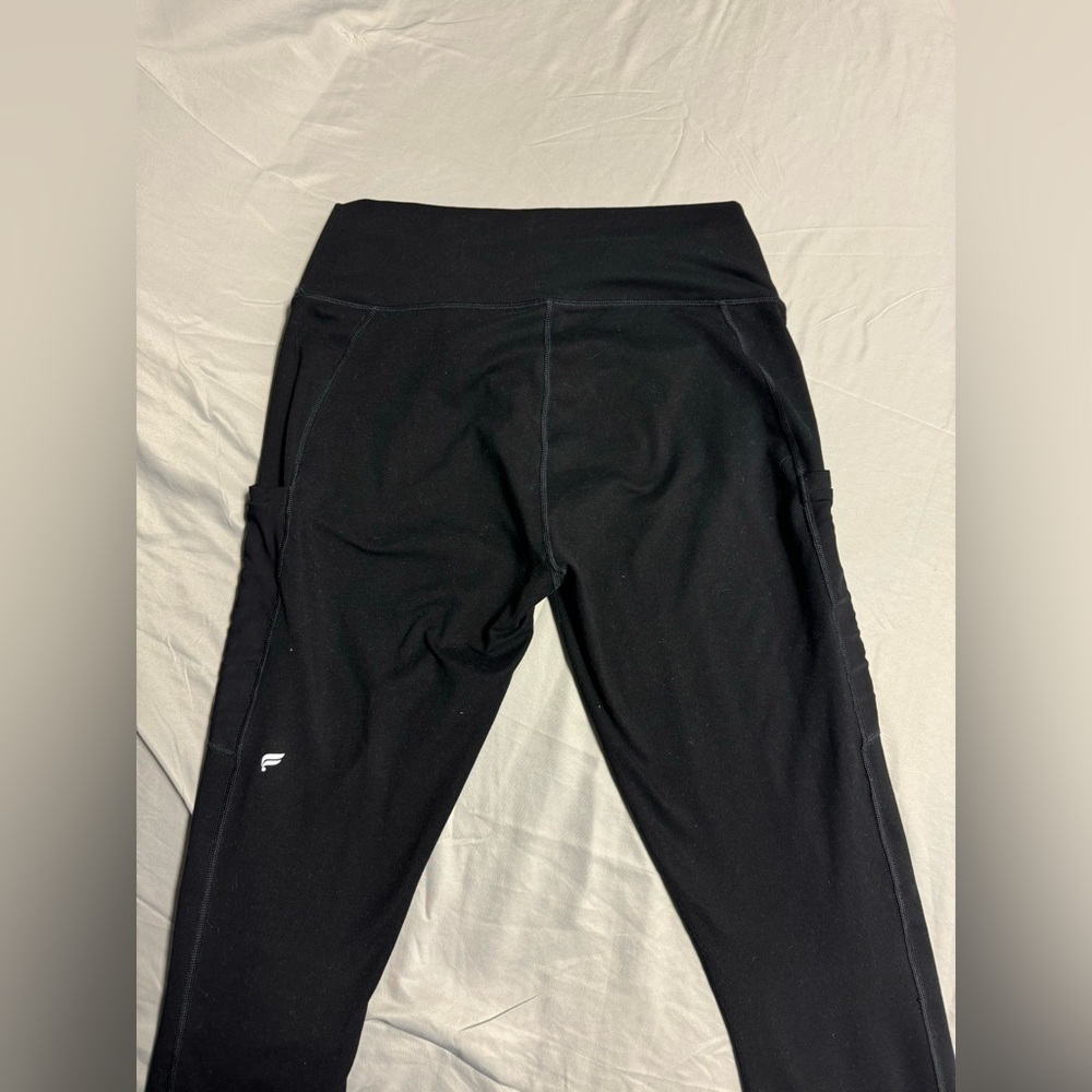 Fabletics size Large leggings with pockets